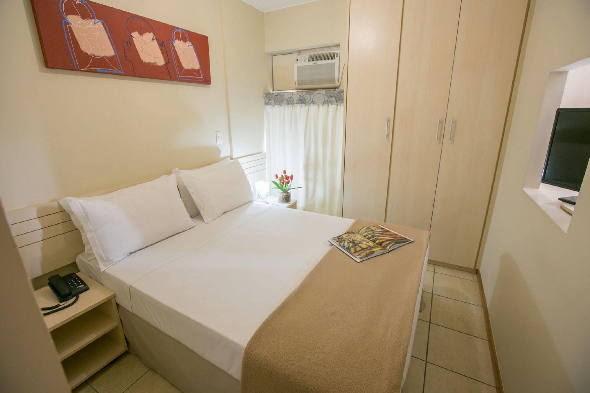 Verona Hplus Long Hotel